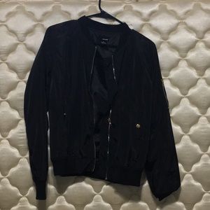 BLACK BOMBER JACKET